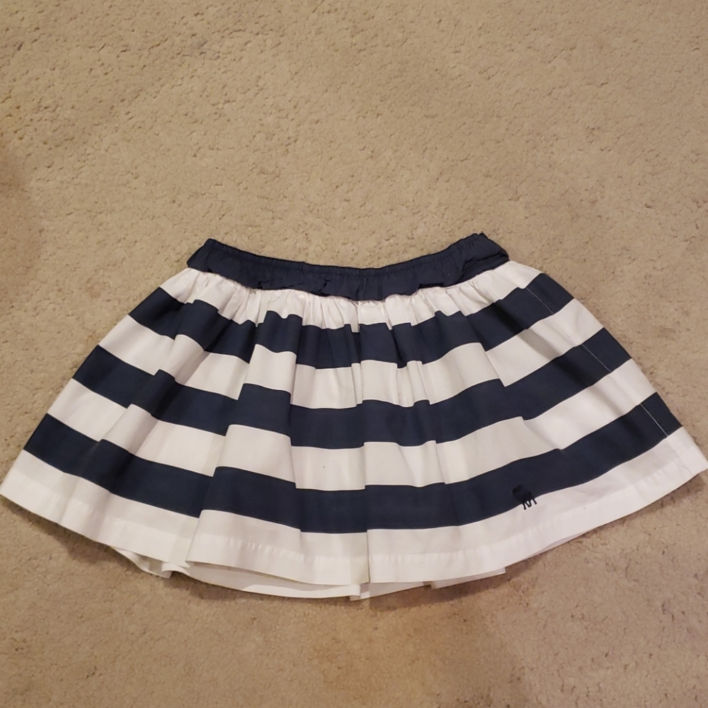 Girl's Abercrombie size XL skirt in great conditio